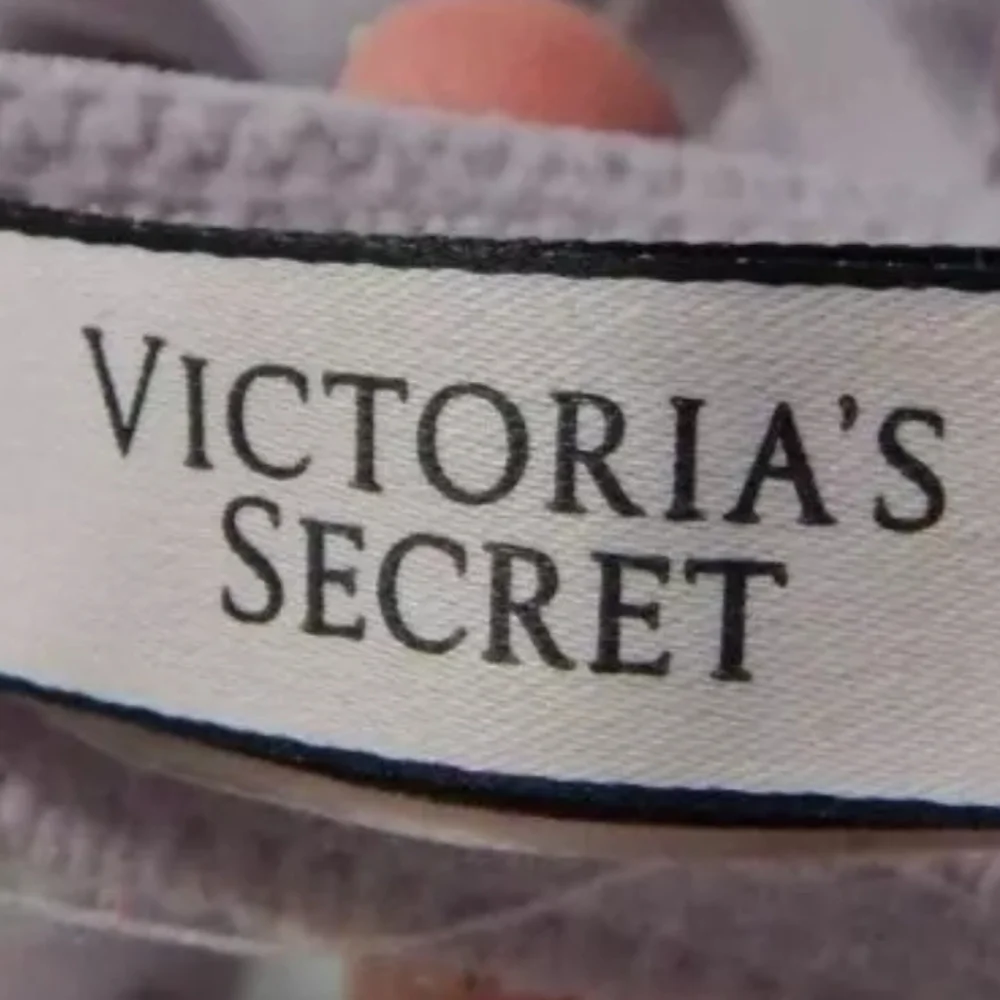 Victoria's Secret Unlined Demi Bra - Picture 3 of 4